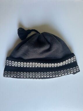 3/25$ Knit Women Pom-Pom Beanie Winter Wool Hat, Gray, White and Black, Fits S-M